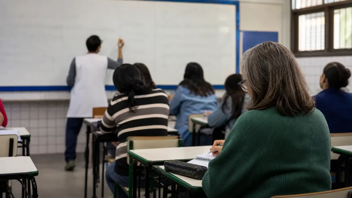 185.245 professores estaduais aposentadoria até 2034