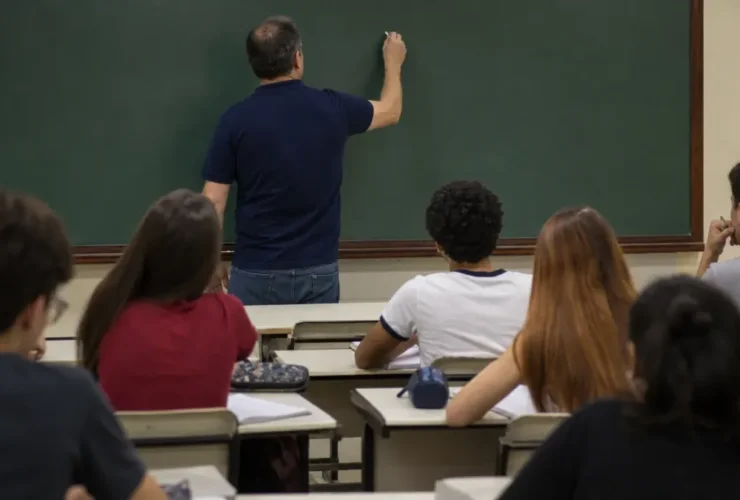 5 erros de português que professor comete