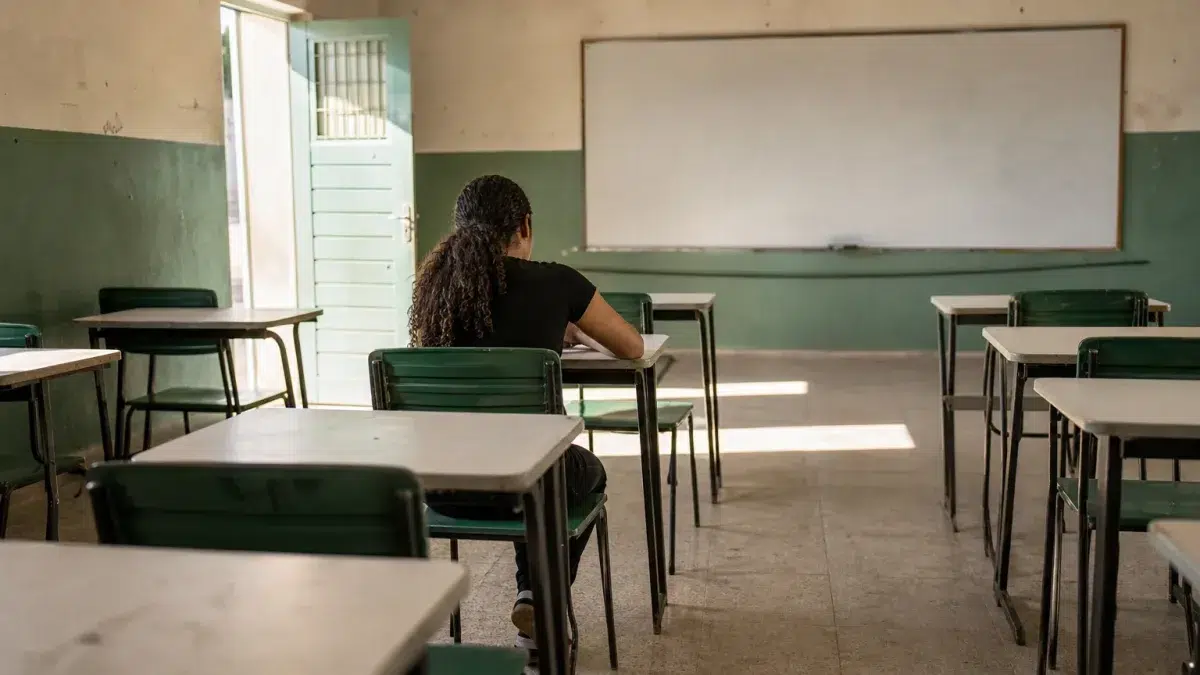 apagão docente vagas licenciaturas concluintes