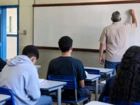 apagão dos professores dados semesp 2015 2025