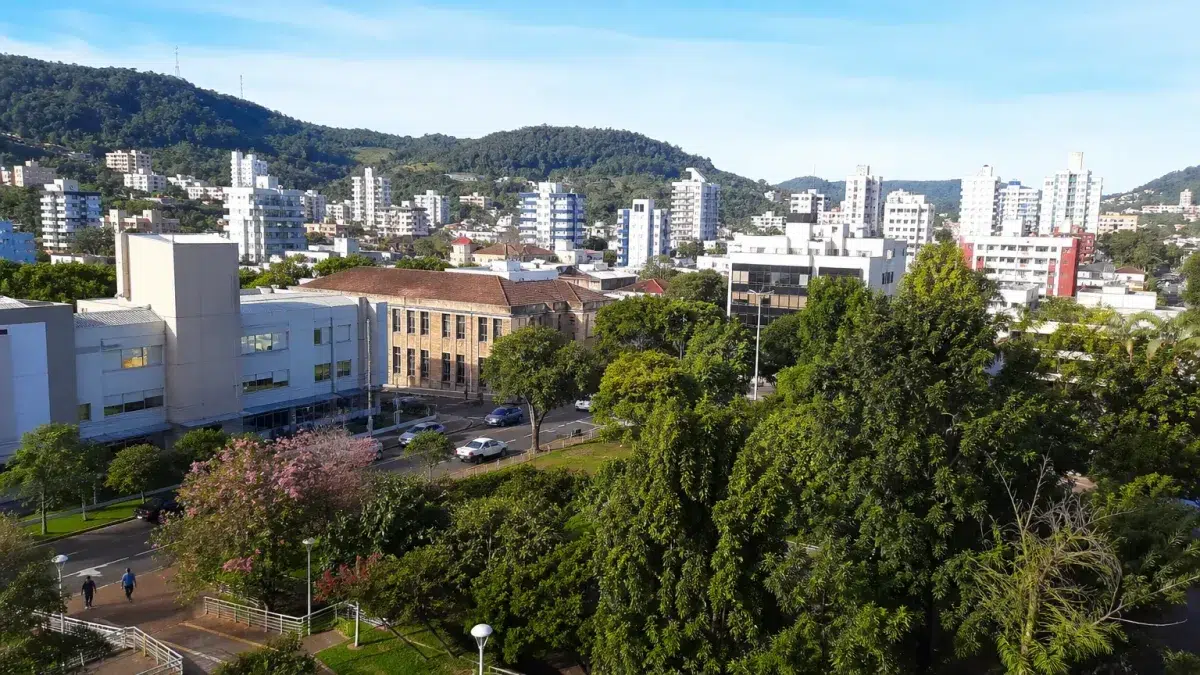 chamada pública Prefeitura de Joaçaba 5 vagas até R$ 5,1 mil