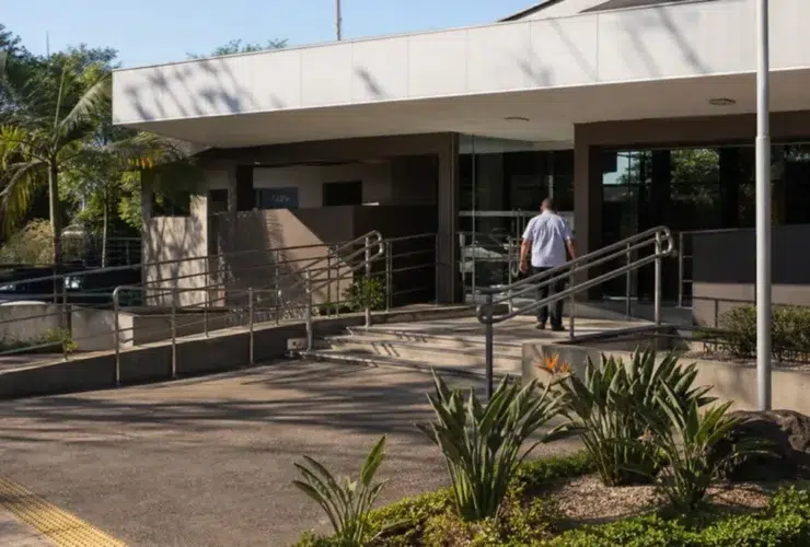 concurso Câmara de Dois Córregos SP salário até R$ 7 mil