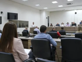 concurso Câmara de Paraíso (SC) salário R$ 7,8 mil