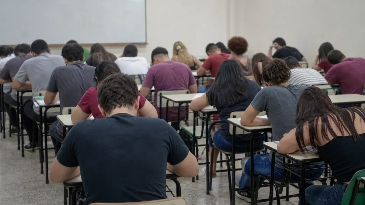 concurso Prefeitura de Mineiros 74 vagas alfabetizado médio
