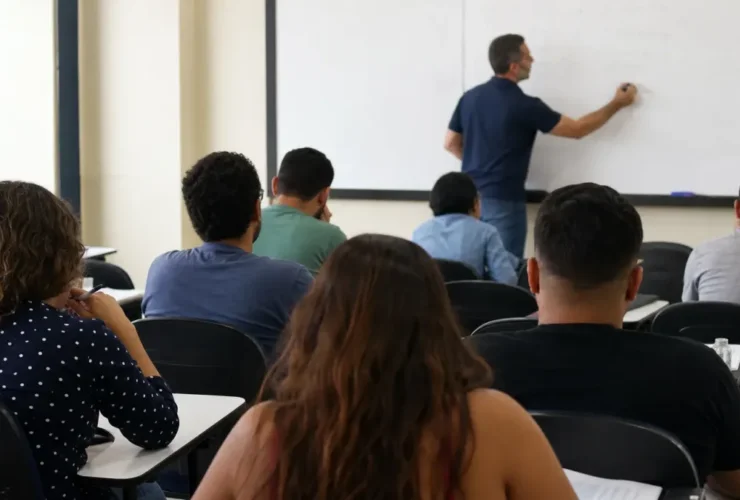concurso Uncisal 152 vagas professor salário 9 mil