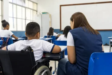 contratação apoio escolar Educação Especial Rio de Janeiro 2.820