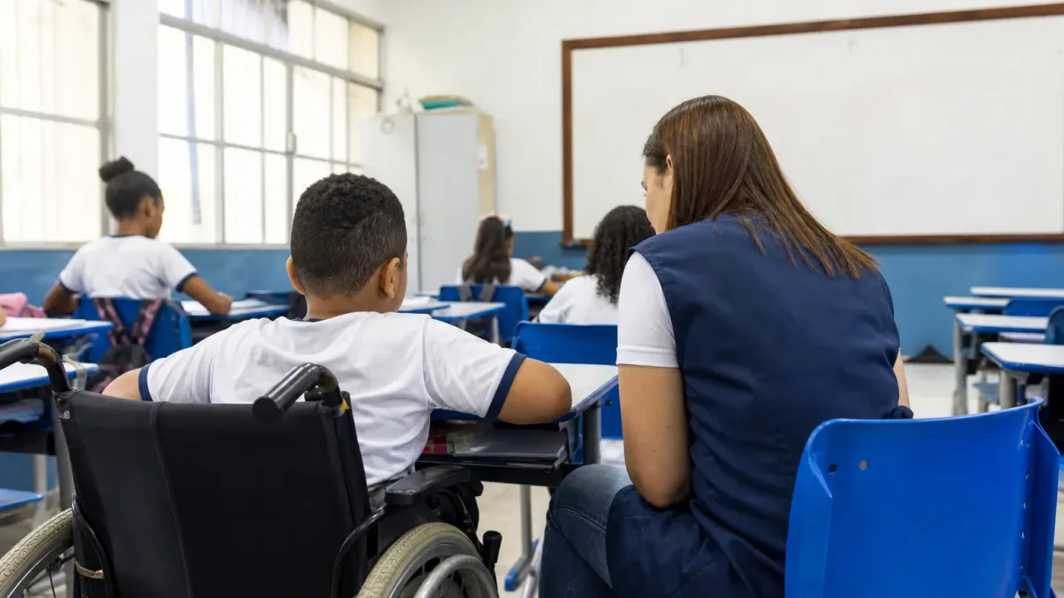 contratação apoio escolar Educação Especial Rio de Janeiro 2.820