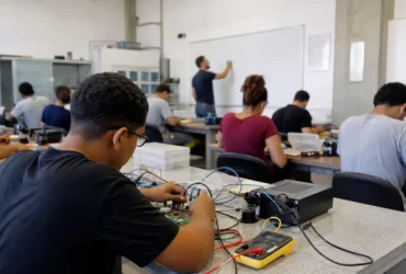 curso gratuito com auxílio de até R$ 1.158