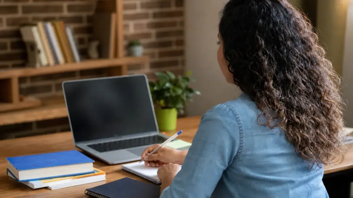 curso técnico EaD gratuito Secretaria Escolar IFS