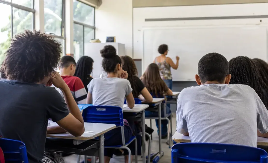 documentários sobre escola pública
