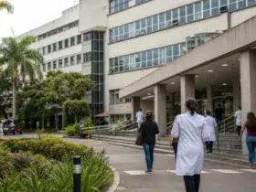 editais HCPA salários até R$ 9,7 mil