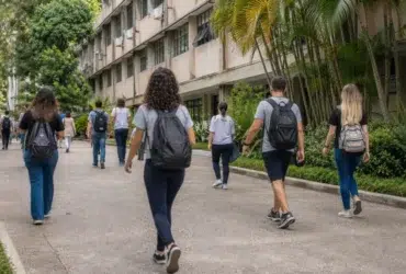 editais seletivos FURB cadastro reserva salários até R$ 7.546,23