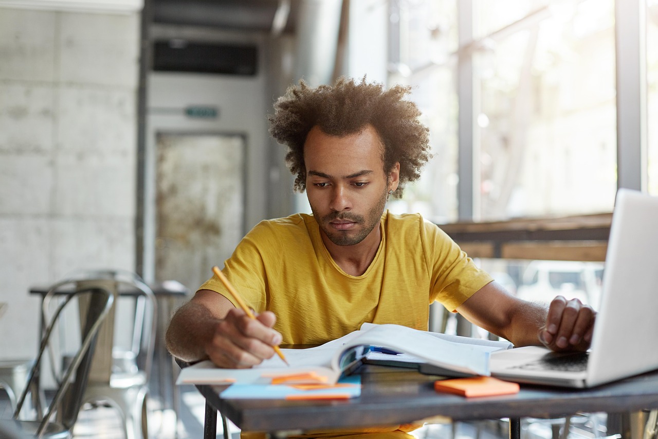 IFB lança pós-graduação gratuita com 40 vagas em 2026 (390h)
