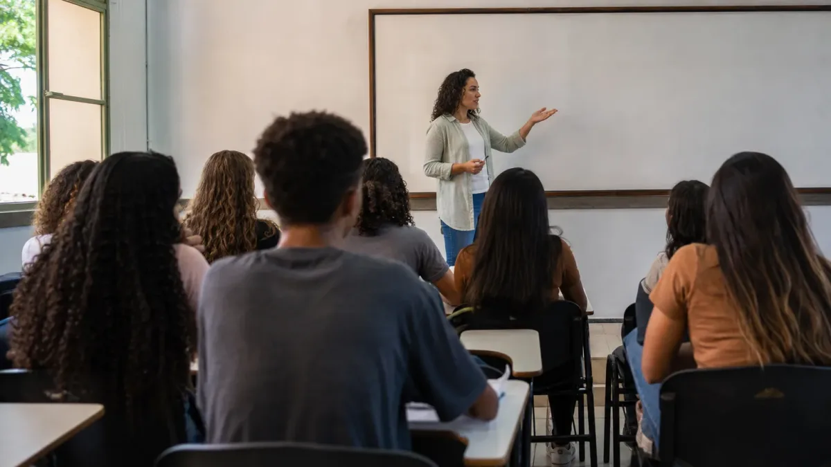 Pé-de-Meia Licenciaturas R$ 1.050 por mês