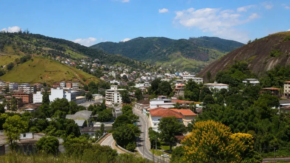 Prefeitura de Afonso Cláudio (ES) salário de até R$ 3,8 mil