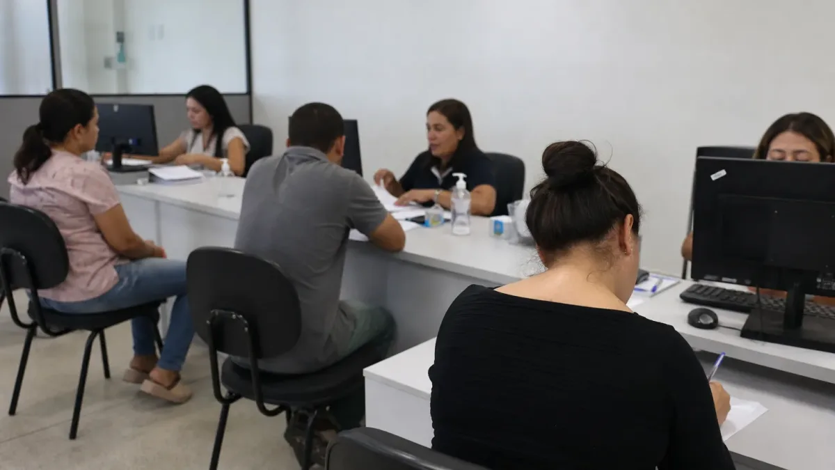 processo seletivo Ivolândia (GO) até R$ 2,4 mil