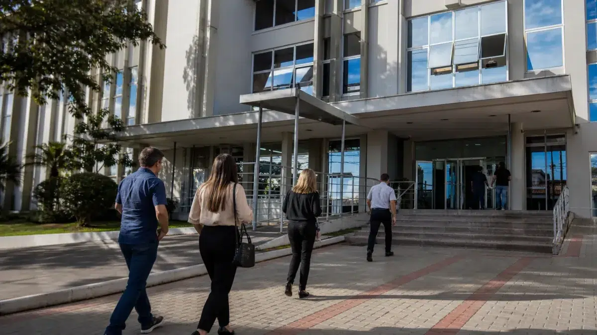 processo seletivo Prefeitura de Fraiburgo nível superior R$ 12,5 mil