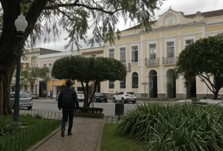 processo seletivo Prefeitura de Leopoldina MG edital novas vagas