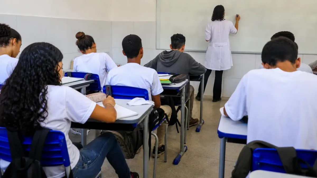 processo seletivo Prefeitura de Parecis RO 24 vagas educação