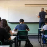 queda de professores jovens 31,1% 2015 2025
