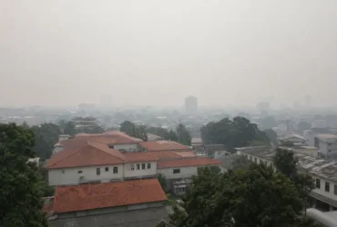 Seduc-AM suspende aulas da manhã em Manaus por fumaça intensa