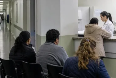 seletivo Prefeitura de Porto Alegre saúde 4 vagas CR