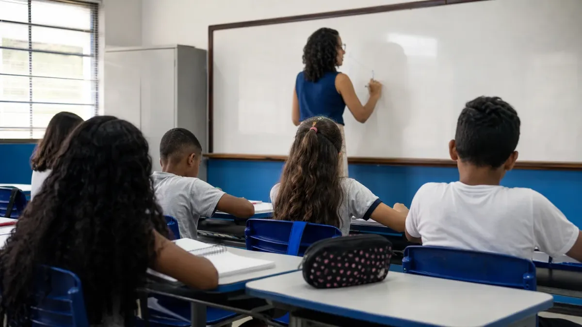 seletivo Prefeitura de Suzano 40 vagas Professor
