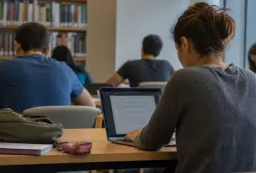 Student Hub no Gemini 1 ano grátis AI Plus