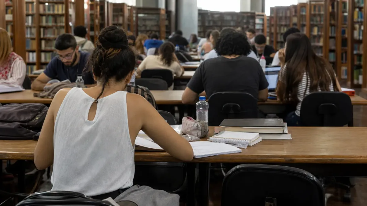 UFRJ 250 vagas mestrados doutorados editais
